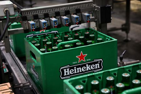Heineken dépasse légèrement les attentes au troisième trimestre, objectifs maintenus