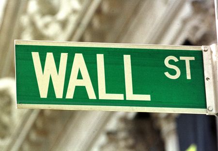 Wall Street : Wall Street ouvre en repli, résultats et élections pèsent