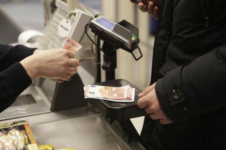 Marché : France: La consommation des ménages ralentit en septembre