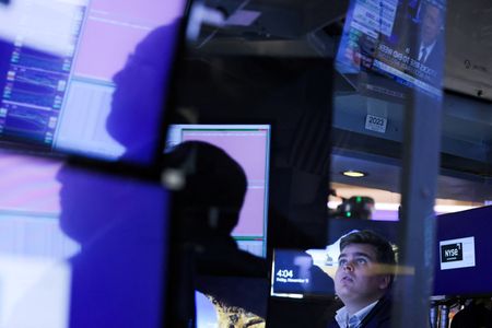 Wall Street : Wall Street ouvre en ordre dispersé avant la publication de plusieurs indicateurs écon