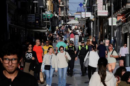 Marché : Fitch relève à 