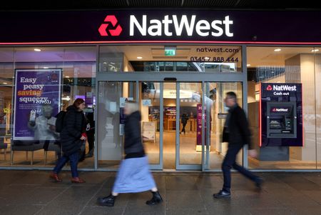 Marché : NatWest annonce un rachat d'actions de £1 md, accélérant sa privatisation