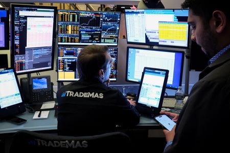 Marché : Wall Street vue quasi-stable avant le rapport sur l'emploi