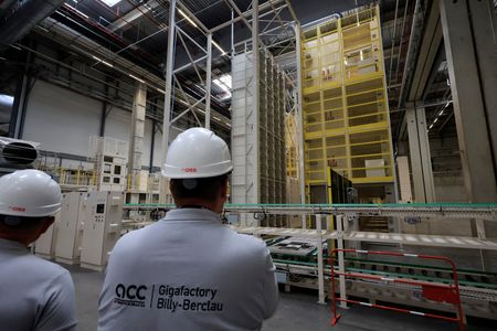 Marché : Batteries: ACC va lever près de €1 md pour sa gigactory en France, selon des sources