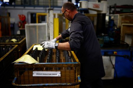Marché : Zone euro/PMI: L'activité manufacturière demeure dégradée en décembre