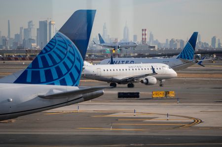 Marché : United Airlines proposera le système Starlink de Musk sur ses vols d'ici le printemps
