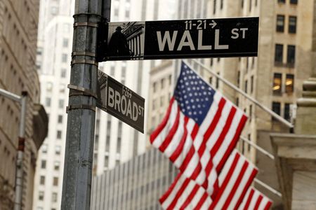Wall Street : Wall Street dans le désordre, le Nasdaq en forme