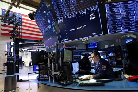 Wall Street : Wall Street ouvre en hausse, rassurée sur l'absence d'annonces sur les droits de douan