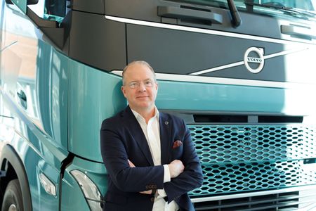 Marché : AB Volvo: Le bénéfice d'exploitation baisse plus que prévu au T4, hausse du dividende