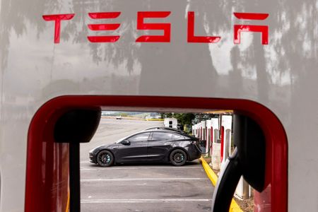 Marché : Résultats au T4 décevants de Tesla, qui confirme une nouvelle gamme à bas coûts au S1