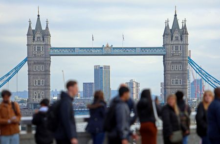 Marché : GB: Les salaires progressent de 5,9% sur les trois mois à fin décembre