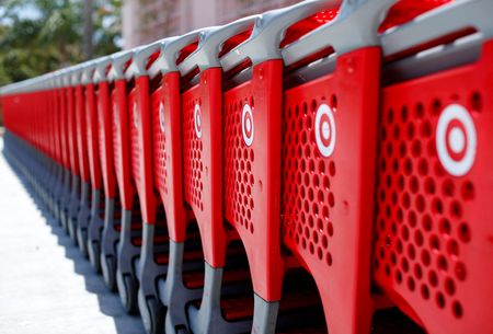 Marché : Target bat les attentes au T4, avertit d'un impact des droits de douane US