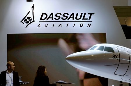 Dassault Aviation vise un CA et des livraisons 2025 en hausse