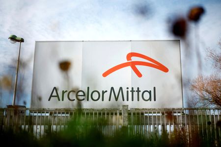 ArcelorMittal va arrêter deux hauts-fourneaux pour maintenance
