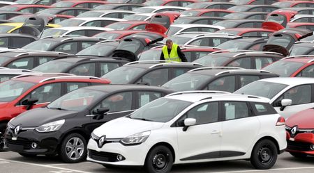 Marché : Trump impose des droits de douane de 25% au secteur automobile
