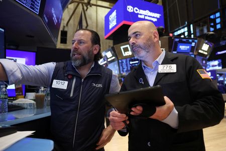Wall Street : Wall Street termine dans le désordre un premier trimestre chaotique
