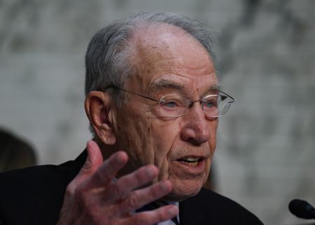 Marché : USA-Des sénateurs cherchent à limiter les prérogatives de Trump en matière de droits de dou