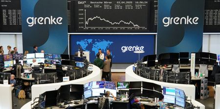 Europe : L'Europe ouvre en repli, les droits de douane inquiètent encore