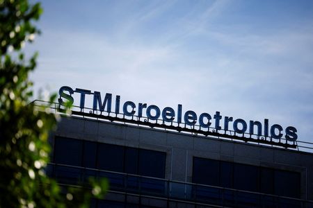 STMicroelectronics va supprimer un millier de postes en France, presse