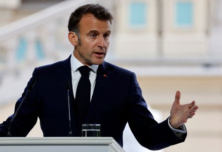 Marché : Macron prédit plus de 20 mds d'euros d'investissements