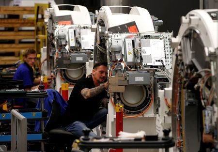 Marché : Allemagne/PMI: L'activité du privé se contracte en mai mais semble reprendre des couleurs