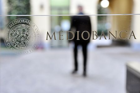 Marché : Mediobanca promet €4,9 mds de récompenses aux actionnaires pour contrer l'offre de MPS