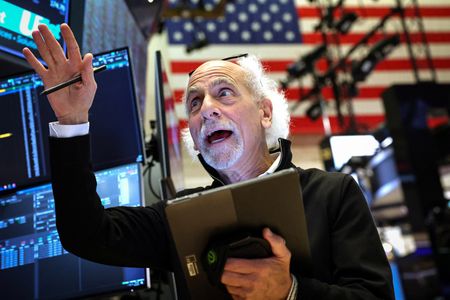 Wall Street : Wall Street grimpe avec les espoirs de baisse de taux