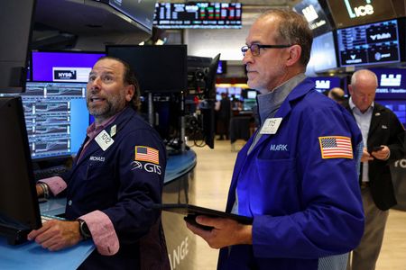 Wall Street : Wall Street termine en baisse, la tech pèse