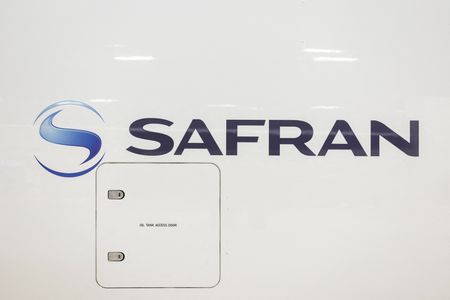 Safran envisage de céder une partie de ses activités d'équipements pour cabines, dit le FT