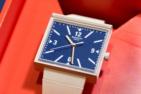 Marché : Swatch met en vente une montre ironisant sur les droits de douane de Trump