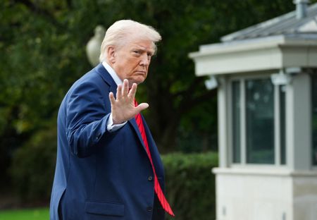 Marché : Trump annonce des droits de douane de 100% contre la Chine