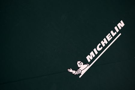 Marché : Michelin abaisse son objectif 2025 de ROS avec les USA, le titre chute