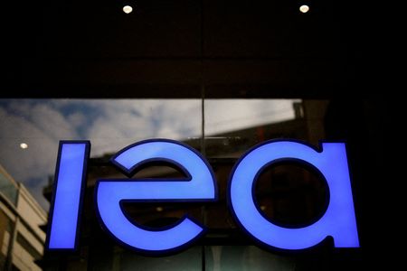 Marché : L'offre mondiale de pétrole devrait s'accroître en 2025 et 2026, selon l'AIE