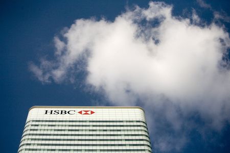 Marché : HSBC: Le bénéfice du T3 plombé par des provisions légales, objectif annuel de CA relevée