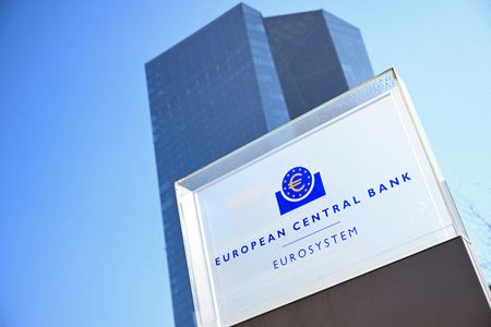 Marché : Zone euro: Les banques réduisent l'accès au crédit en raison des risques selon une enquête 