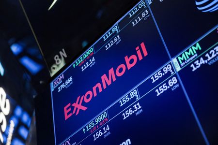 Marché : Exxon dépasse les attentes au T3, réduit sa prévision de dépenses d'investissement