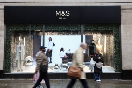 Marché : M&S: Le bénéfice du S1 plombé par l'impact du piratage informatique