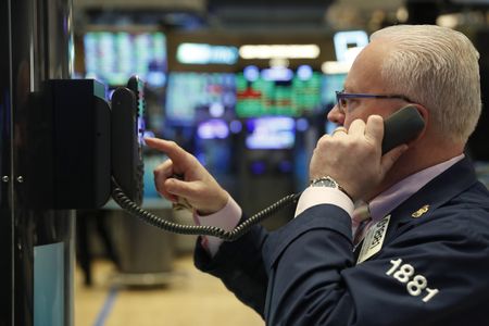 Wall Street : Wall Street ouvre en baisse avant Powell et des données économiques