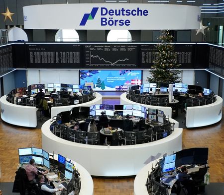 Marché : L'Europe finit dans le rouge une journée riche en données économiques