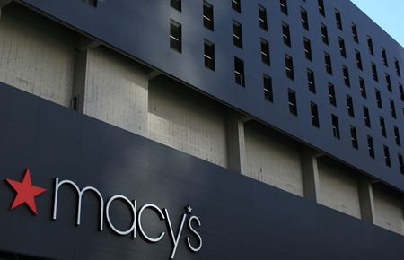 Marché : Macy's relève à nouveau ses objectifs annuels malgré l'incertitude sur les fêtes de fin d'a