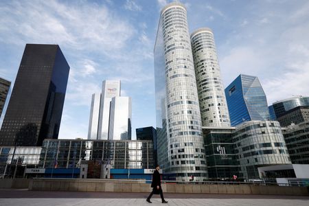 Marché : France: L'Insee prévoit une croissance modeste au premier semestre 2026