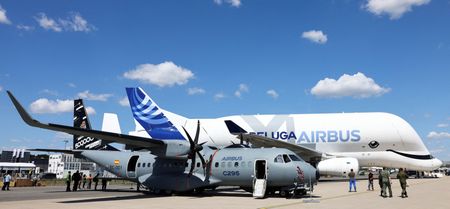 Marché : Airbus: L'armée espagnole commande 18 avions cargos C295
