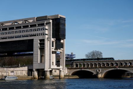 France: Bercy pas avisé d'une demande sur Abivax, convoitée par Eli Lilly