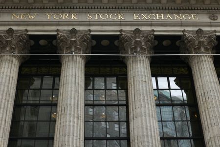 Wall Street : Wall Street en nette baisse, les menaces douanières de Trump inquiètent