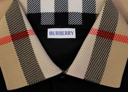 Marché : Burberry vise un bénéfice annuel en ligne, ventes à +3% au T3