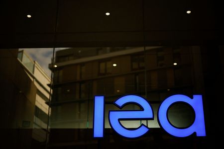 Marché : L'AIE relève sa prévision de demande 2026, réduit ses attentes de surplus