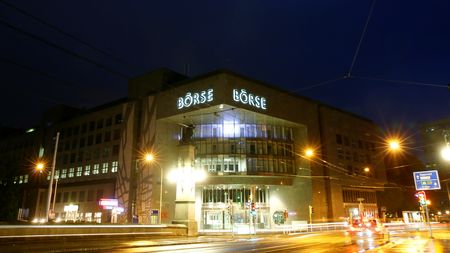 Marché : L'Europe finit sans direction, Trump exclut le recours à la force au Groenland