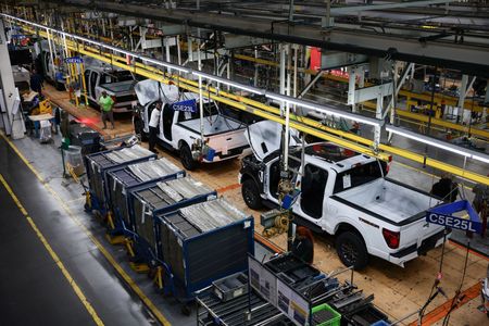 Marché : États-Unis: La croissance du PIB révisée à 4,4% au T3