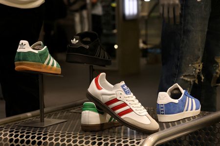 Marché : Adidas grimpe après des ventes 2025 record et un plan de rachat d'actions