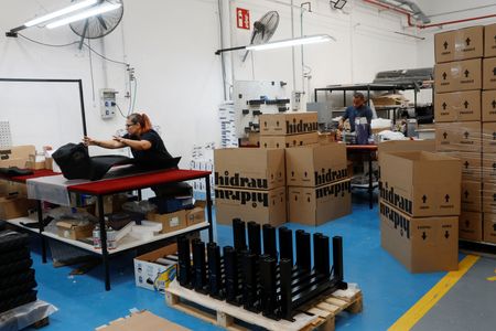 Marché : Zone euro: L'activité manufacturière se contracte en janvier, la production rebondit